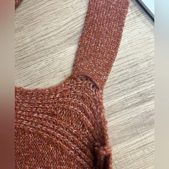 Small Maurices Sweater - Picture 2 of 2